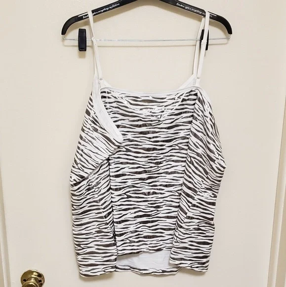 Top - Picture 4 of 5